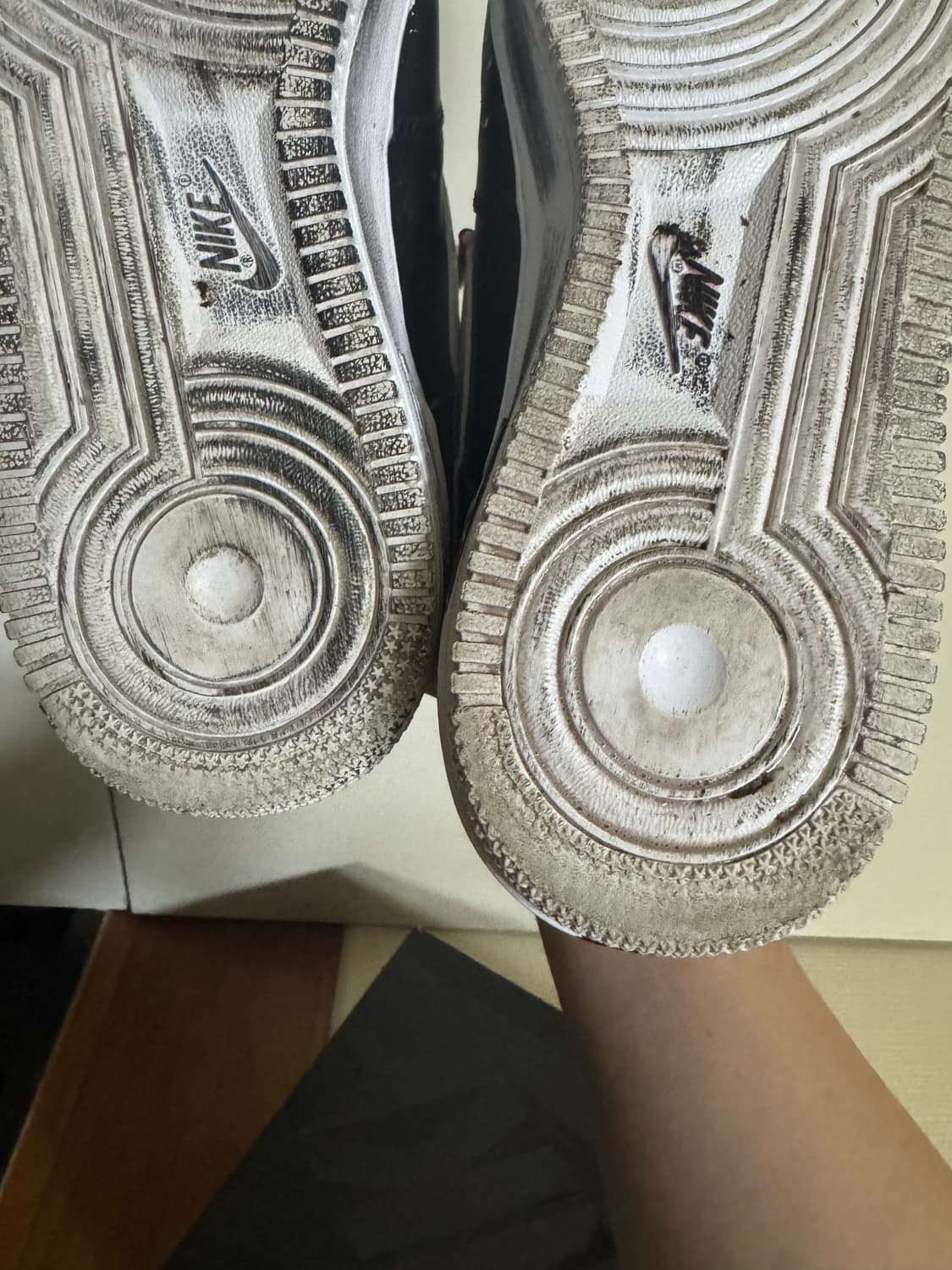 나이키 x 피스마이너스원 에어포스 1 로우 파라노이즈 상품이미지10