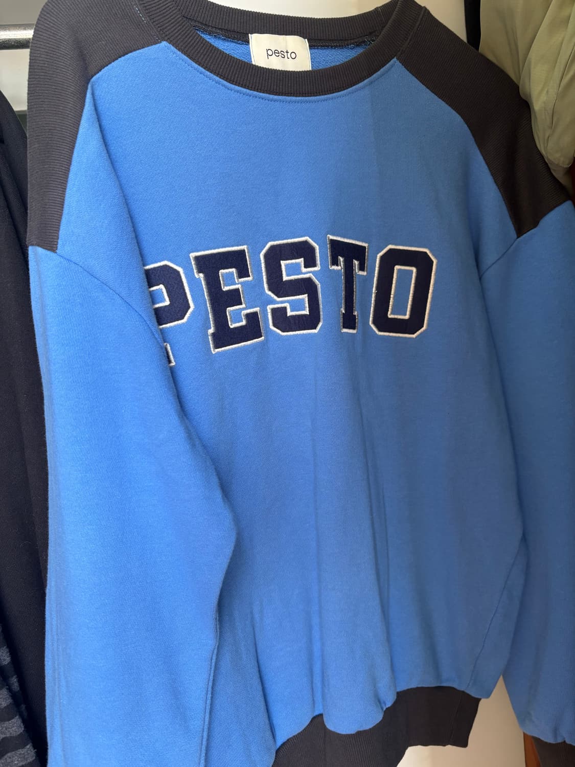 페스토 맨투맨 상품이미지1