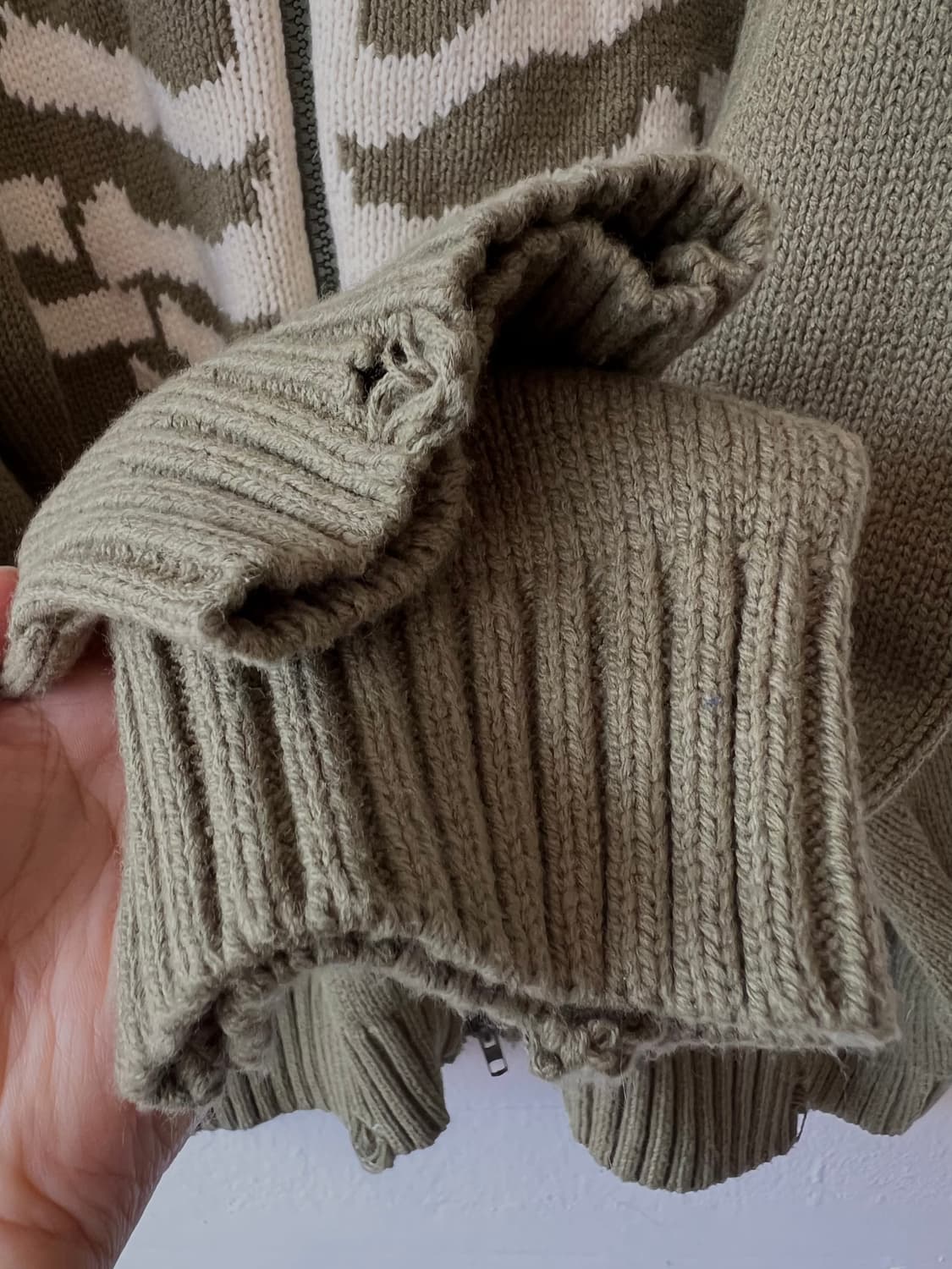 엑스톤즈 XTONZ 남성 카키 니트집업가디건 그린지니트 상품이미지4