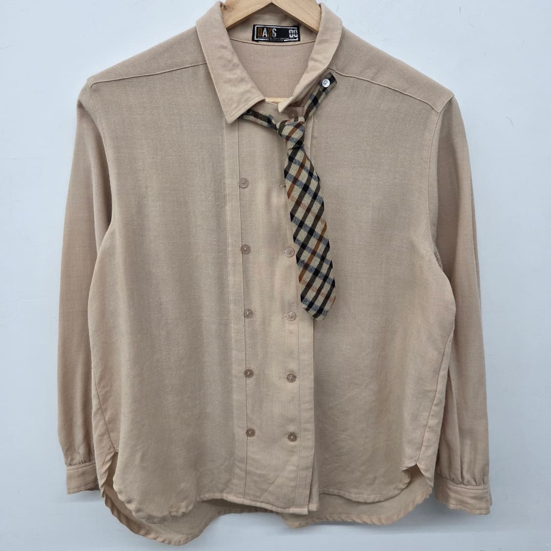 닥스 베이지 셔츠 + 체크 넥타이 여m 상품이미지2