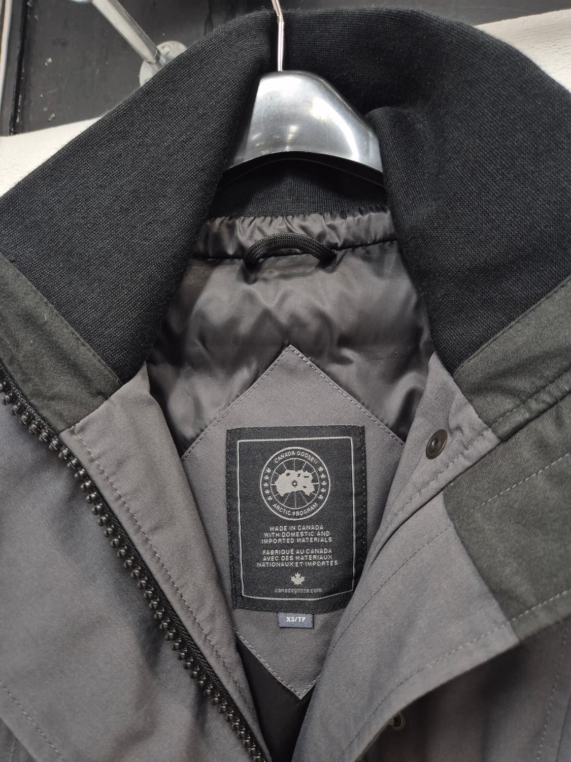 캐나다구스 여자 패딩 그레이 / XS (국내정품) 상품이미지8