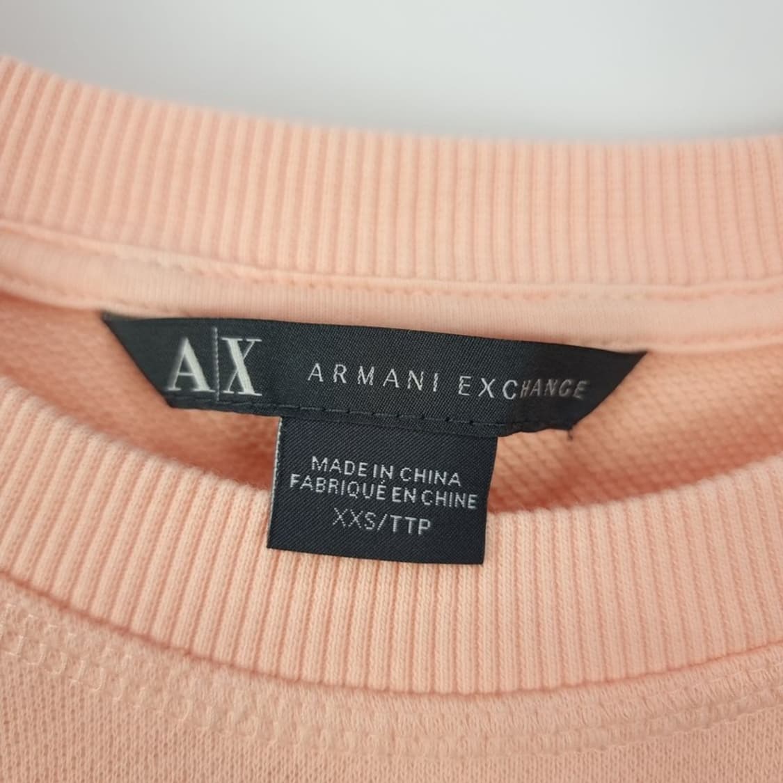 [아르마니] 벨벳 빅로고 크롭 맨투맨 P01624 상품이미지7