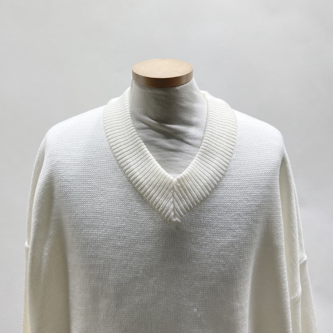 마젠타스튜디오 공용 브이넥 니트 F 영구제  상품이미지2