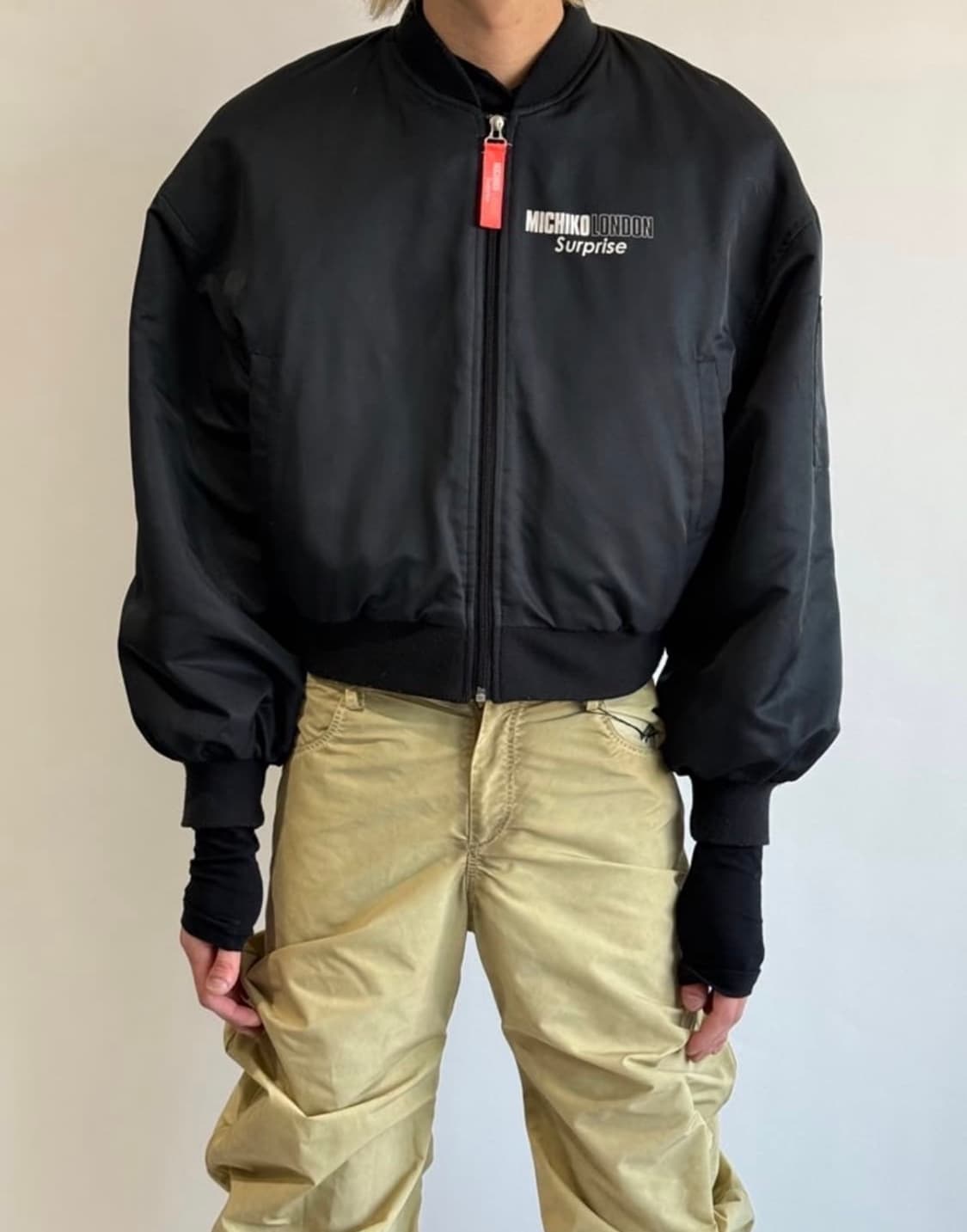 미치코 런던 크롭 봄버 자켓  상품이미지1