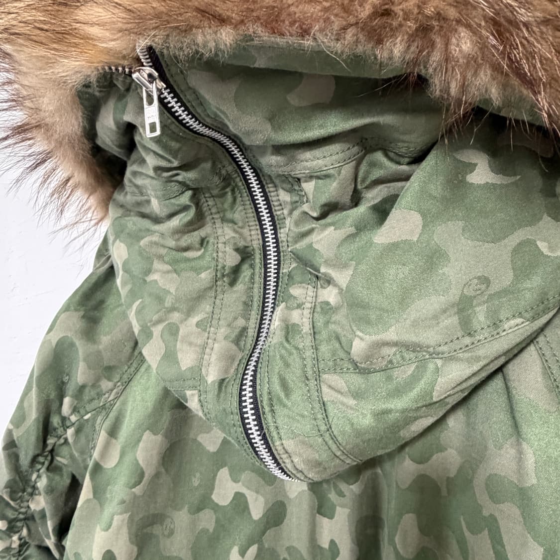 [38] 럭키슈에뜨 덕다운 카모 N3B 패딩 상품이미지7