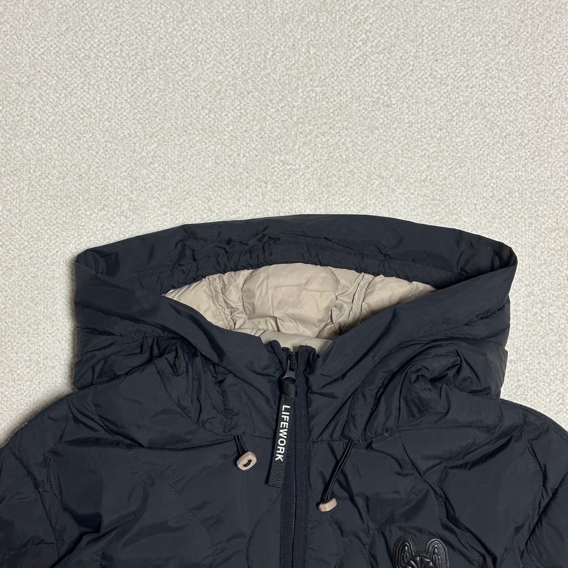 라이프워크 웨이브 퀄팅 라이트 후드 다운 점퍼 상품이미지5