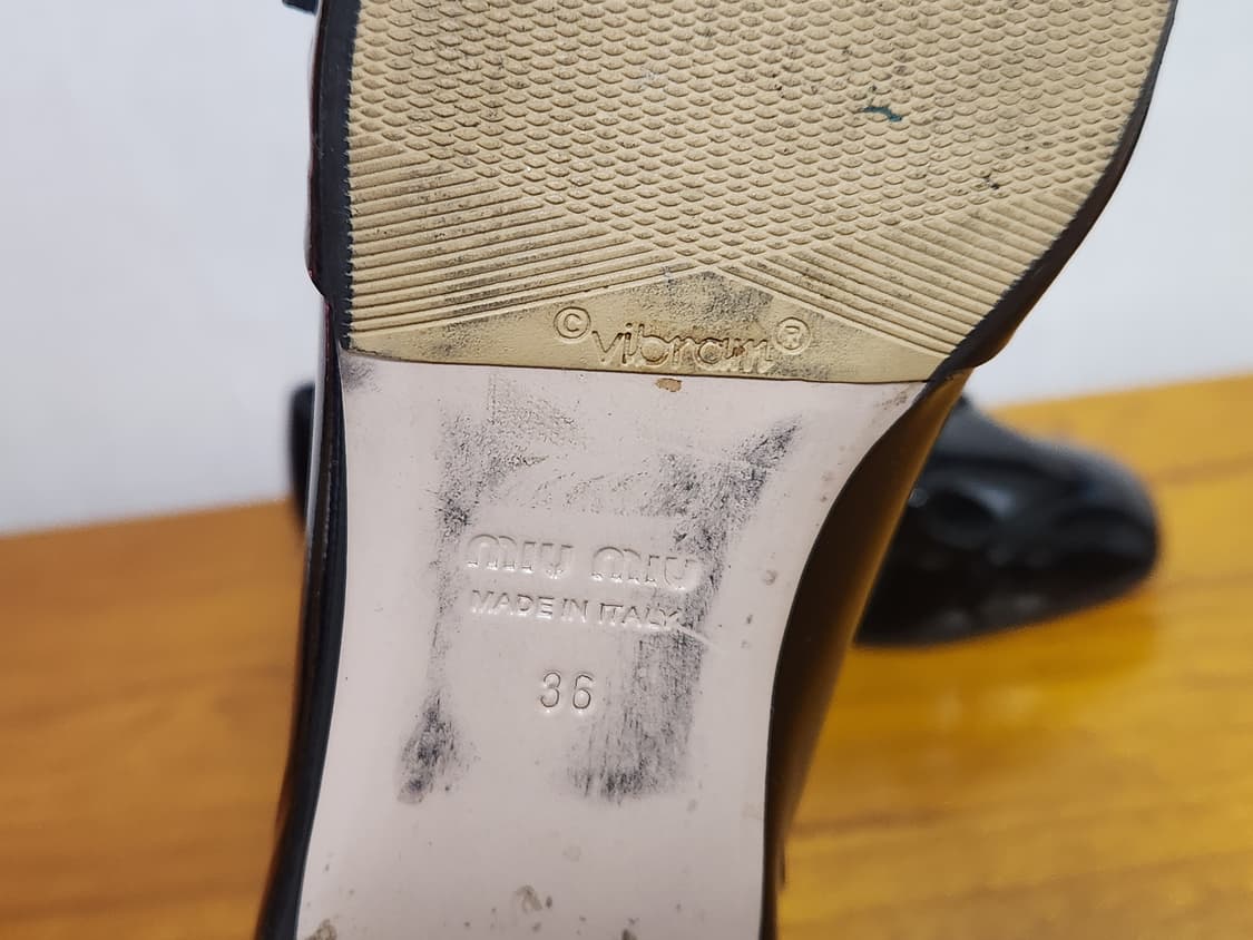 미우미우 리본 크리스탈 페이턴트 로퍼 36 상품이미지7