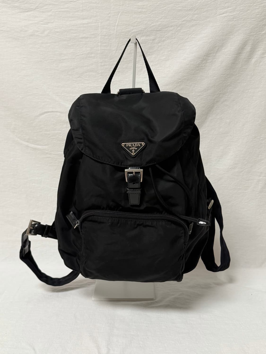 정품 프라다 포코노 나일론 미디움 원포켓 백팩 블랙 상품이미지4