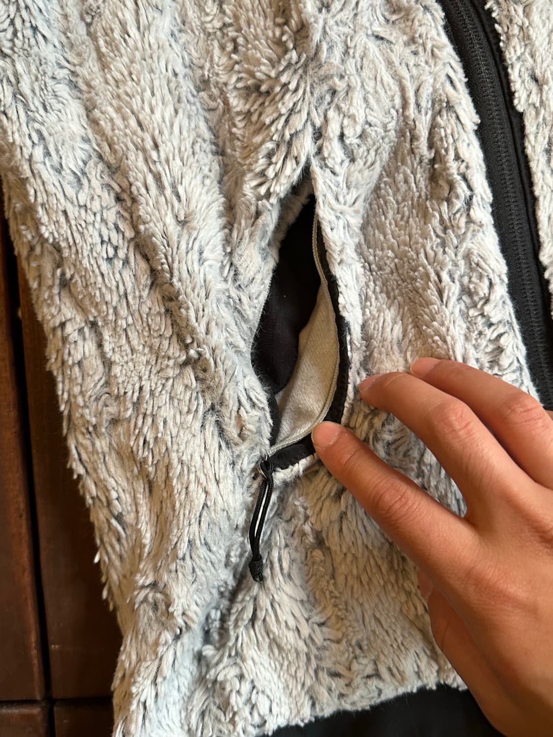 The North face white fur Vest 상품이미지5