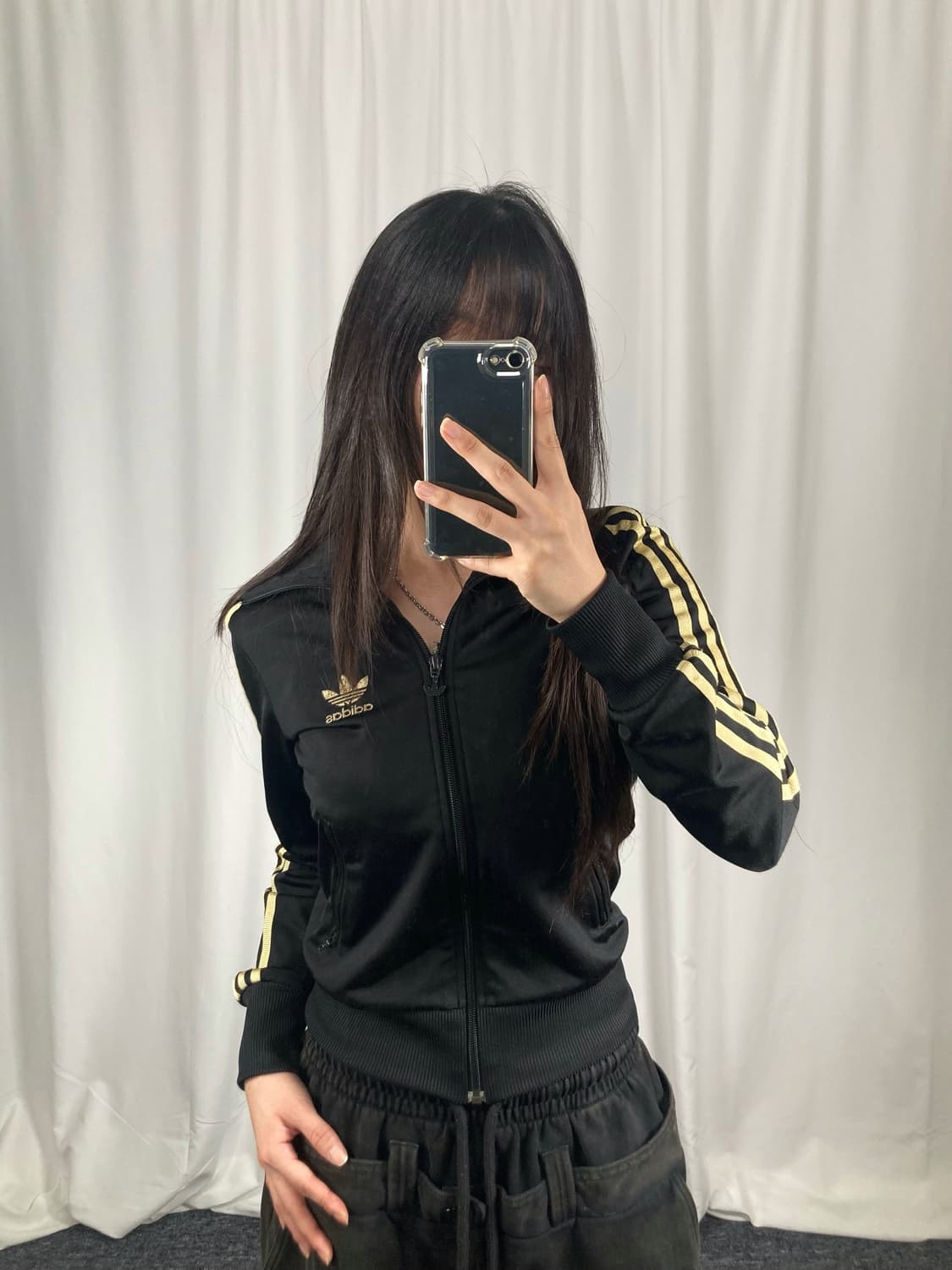 아디다스 블랙 골드 빅로고 져지 상품이미지1
