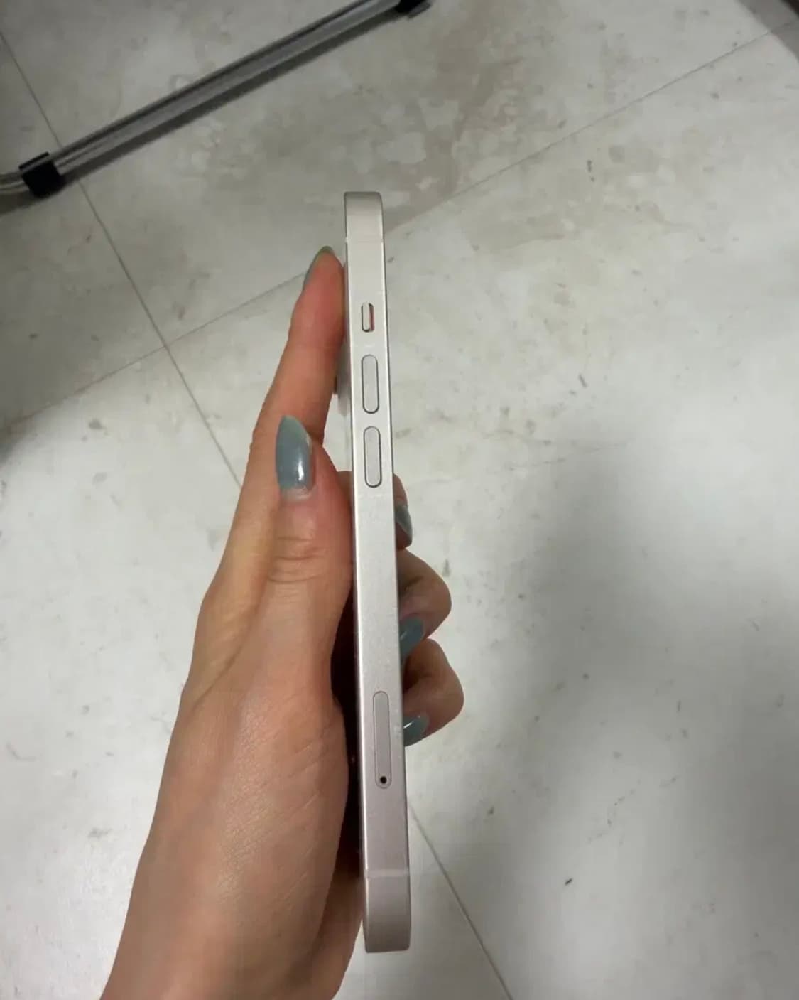 아이폰14 화이트 256기가 상품이미지4