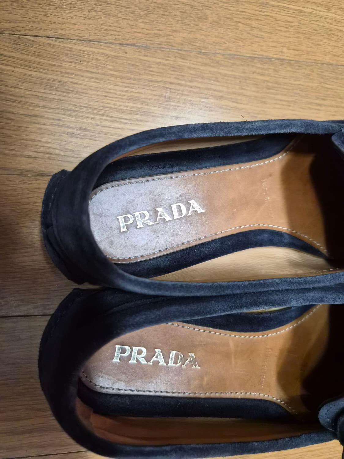 (정품) 프라다 리본 로고 로퍼 35.5 (여성 명품 구두 신발 스니커즈 상품이미지3