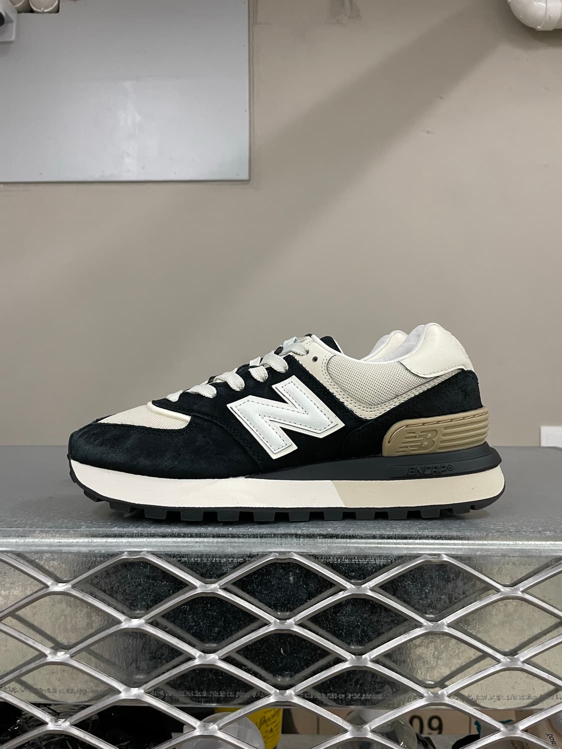 뉴발란스 574 레거시 블랙 245 상품이미지1