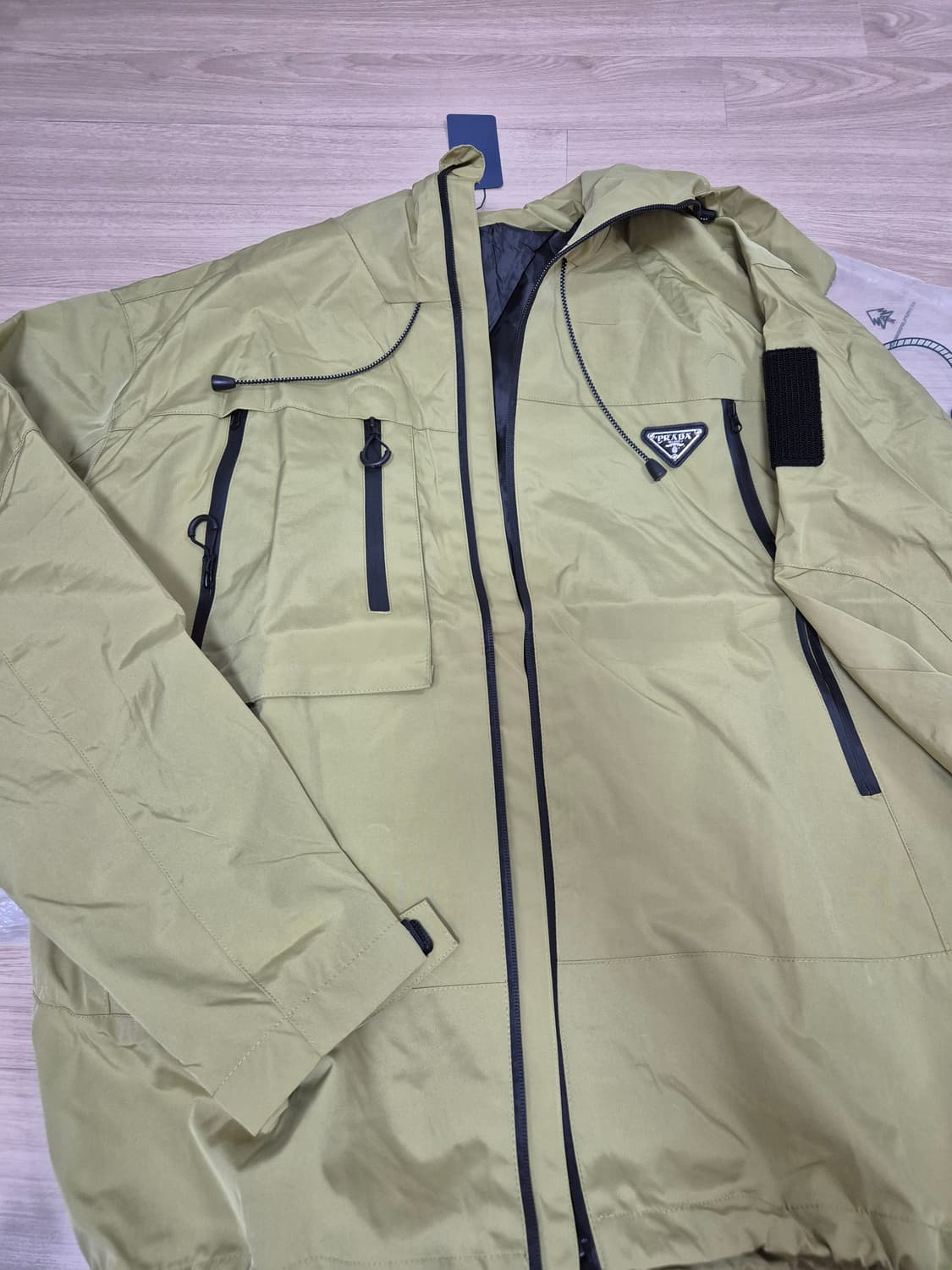 프라다바람막이점퍼팝니다 2XL 상품이미지1