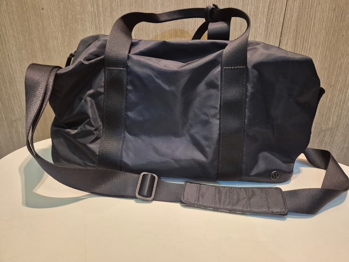 룰루레몬 더플백입니다 상품이미지1