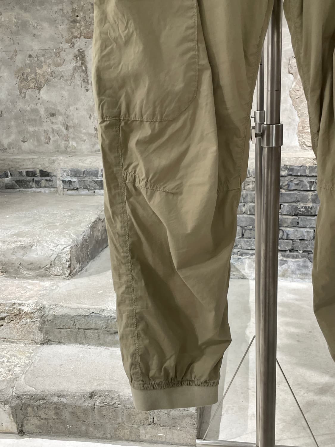 스톤 아일랜드 베이지 타입 re-t 코튼 카고 조거팬츠 상품이미지4