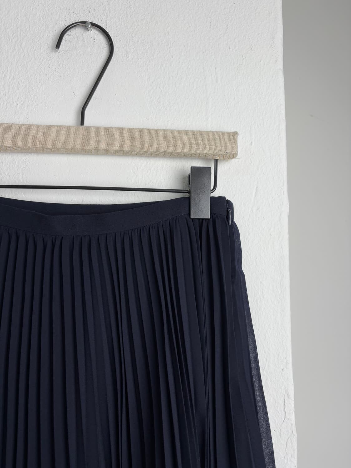 LE CIEL BLEU Navy Pleated Slit Skirt 상품이미지4
