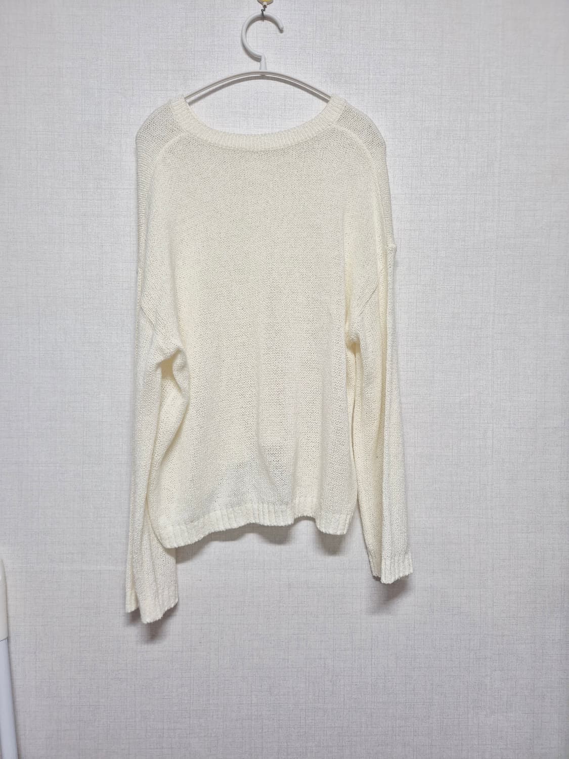 아이보리 브이넥 니트 상품이미지2