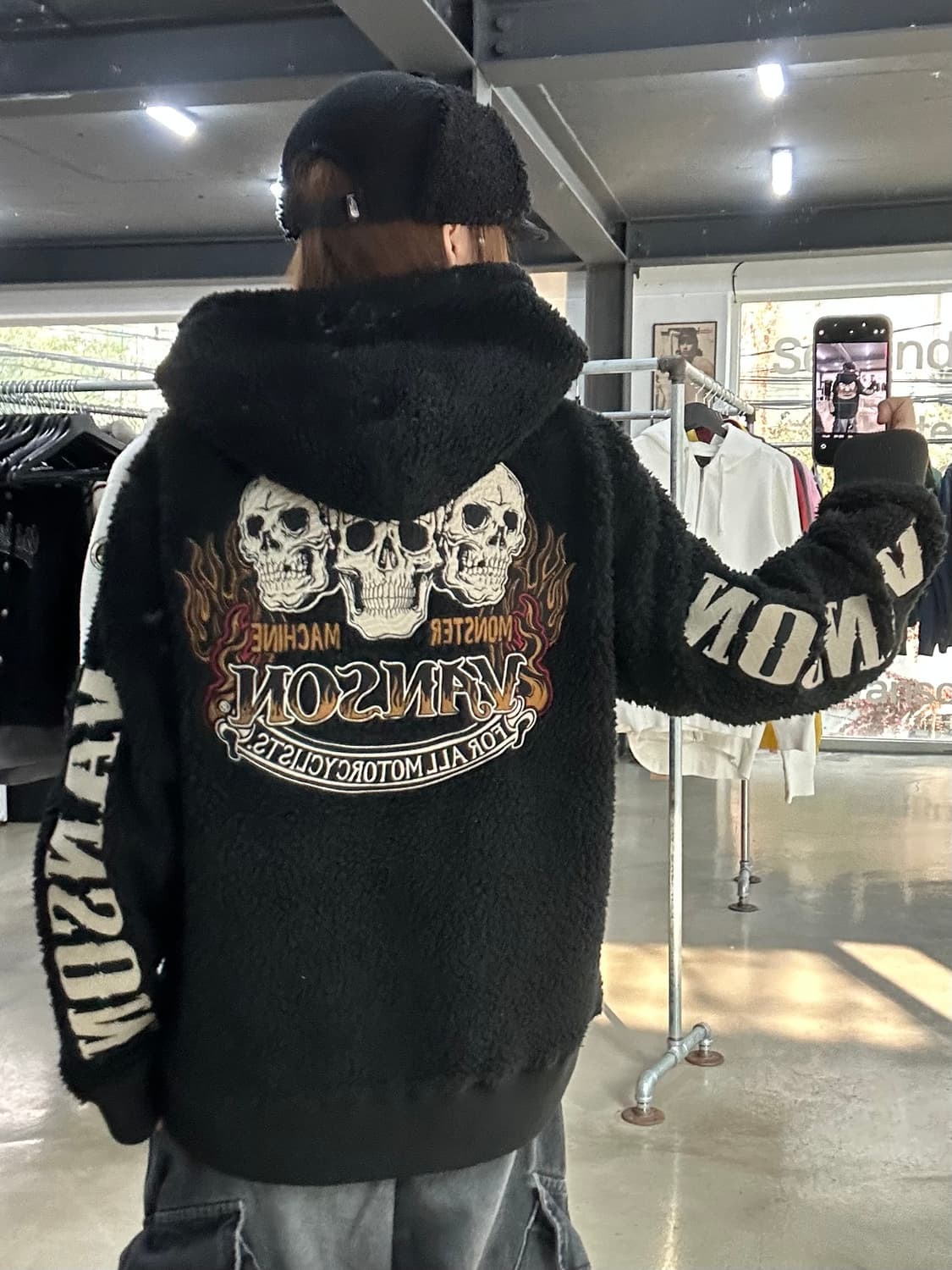 벤슨 스컬자수빅로고 플러피 후드자켓 상품이미지1