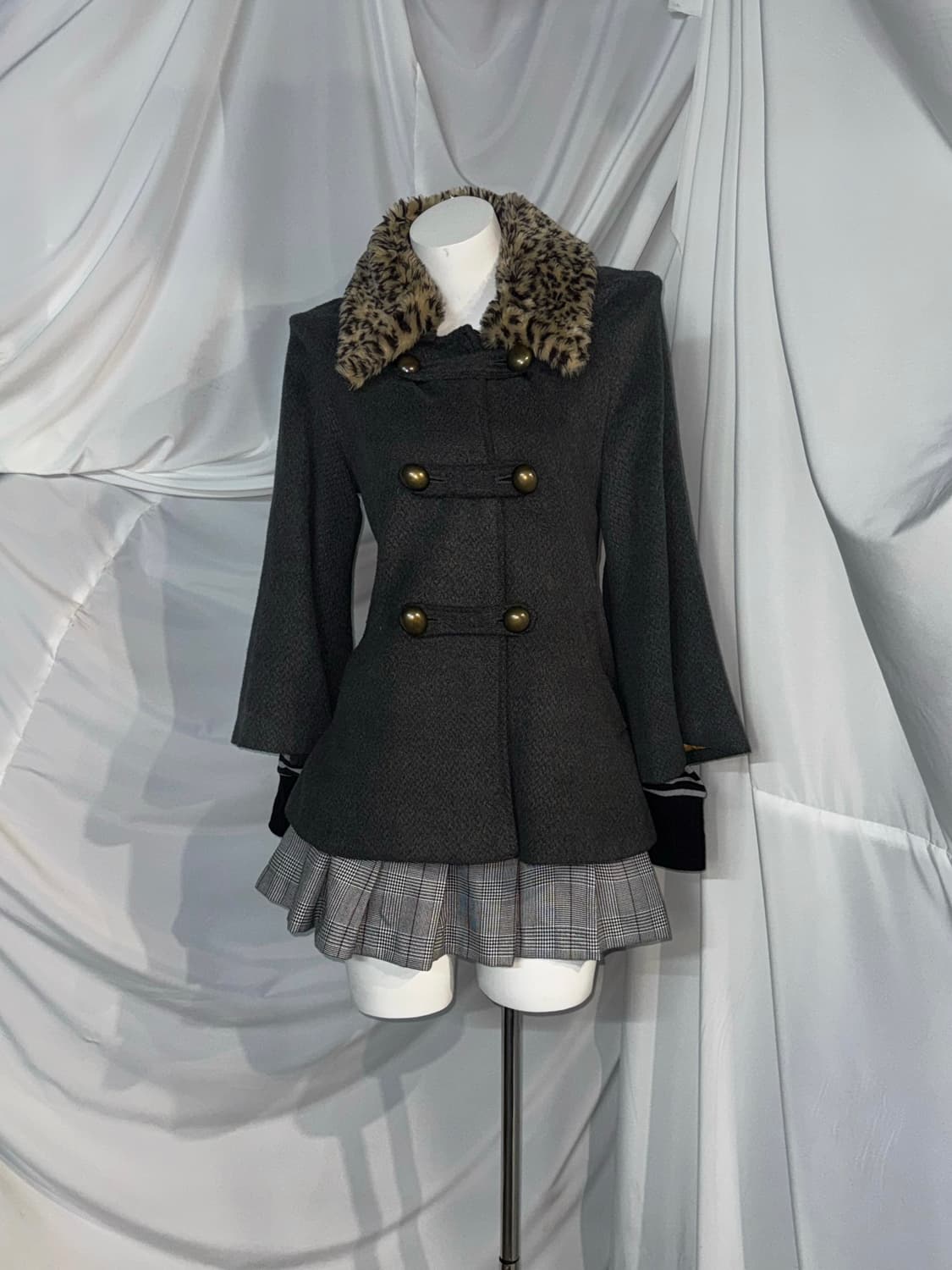 무채색 갸루 스트라이프 오픈숄더 코디세트  상품이미지5