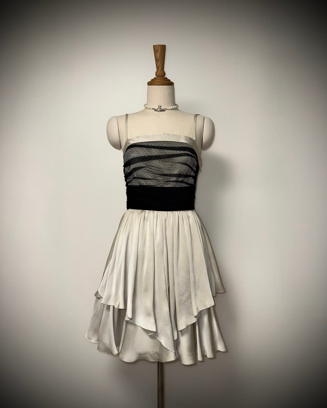 아일렛 고스페어리 원피스 상품이미지1