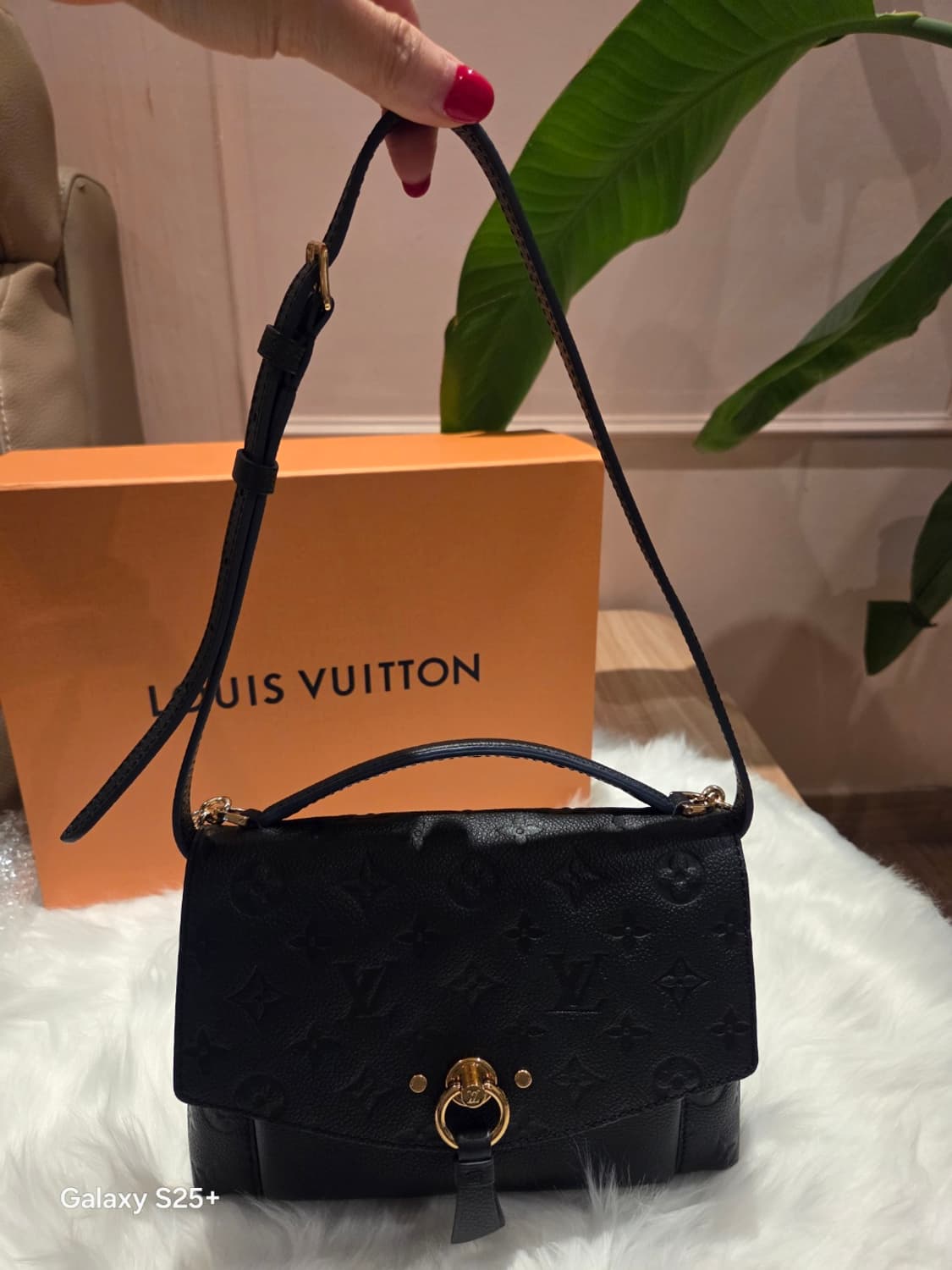 루이비통 앙프렝뜨 블랑 BB L308281 상품이미지2