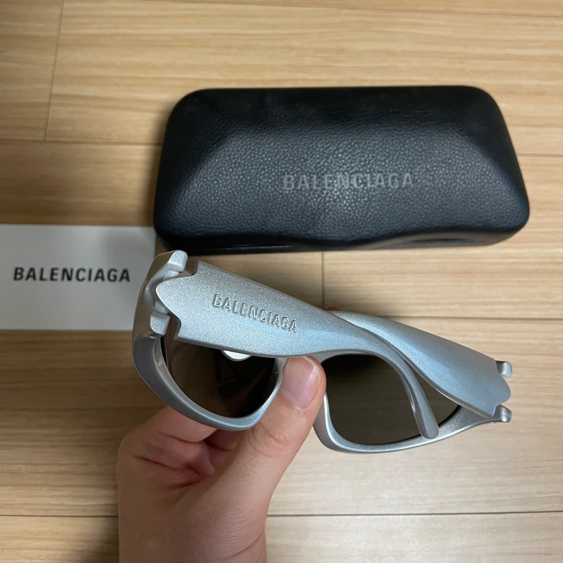 발렌시아가 스위프트 오발 선글라스 실버 상품이미지4
