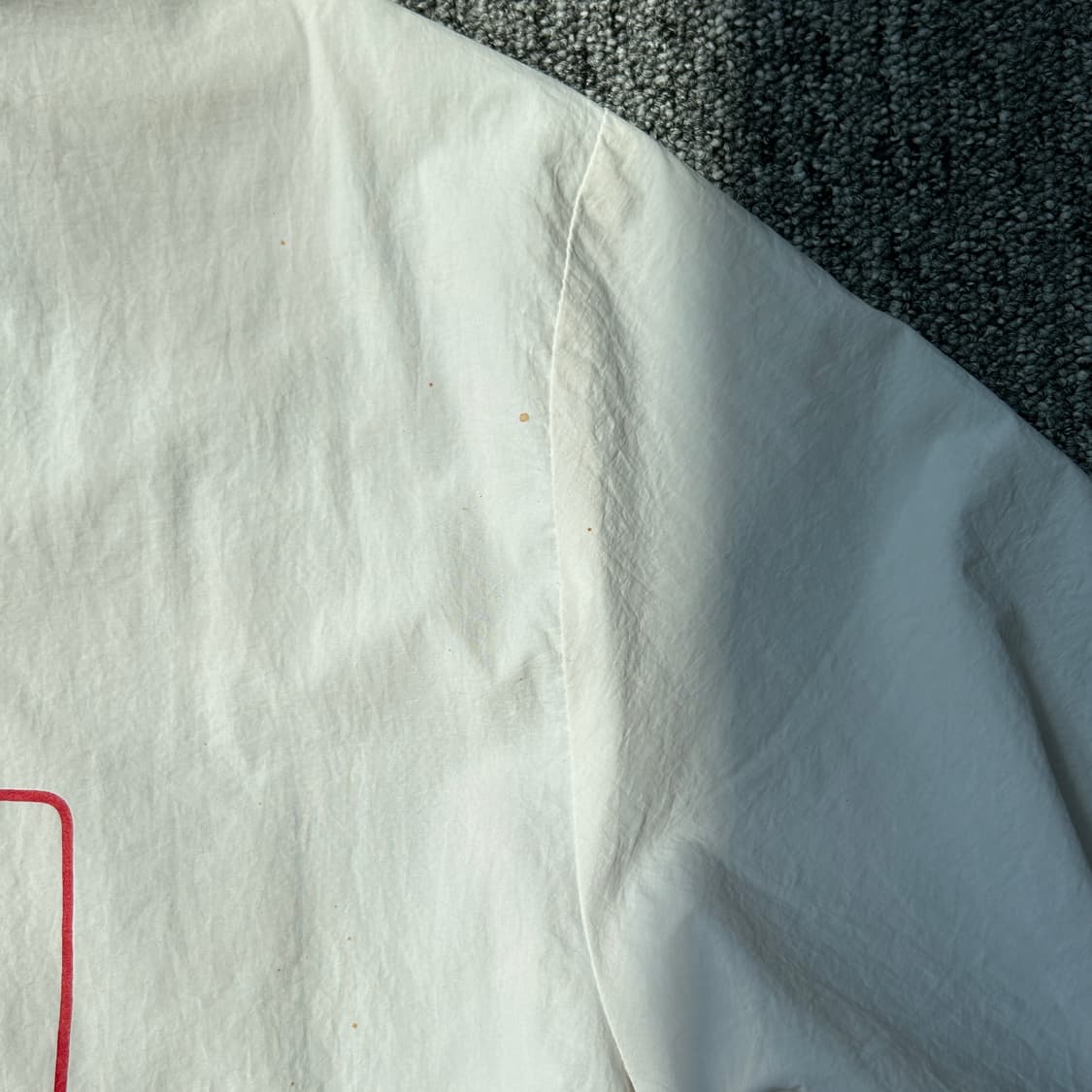 퓨마 빅로고 화이트 바람막이 상품이미지7