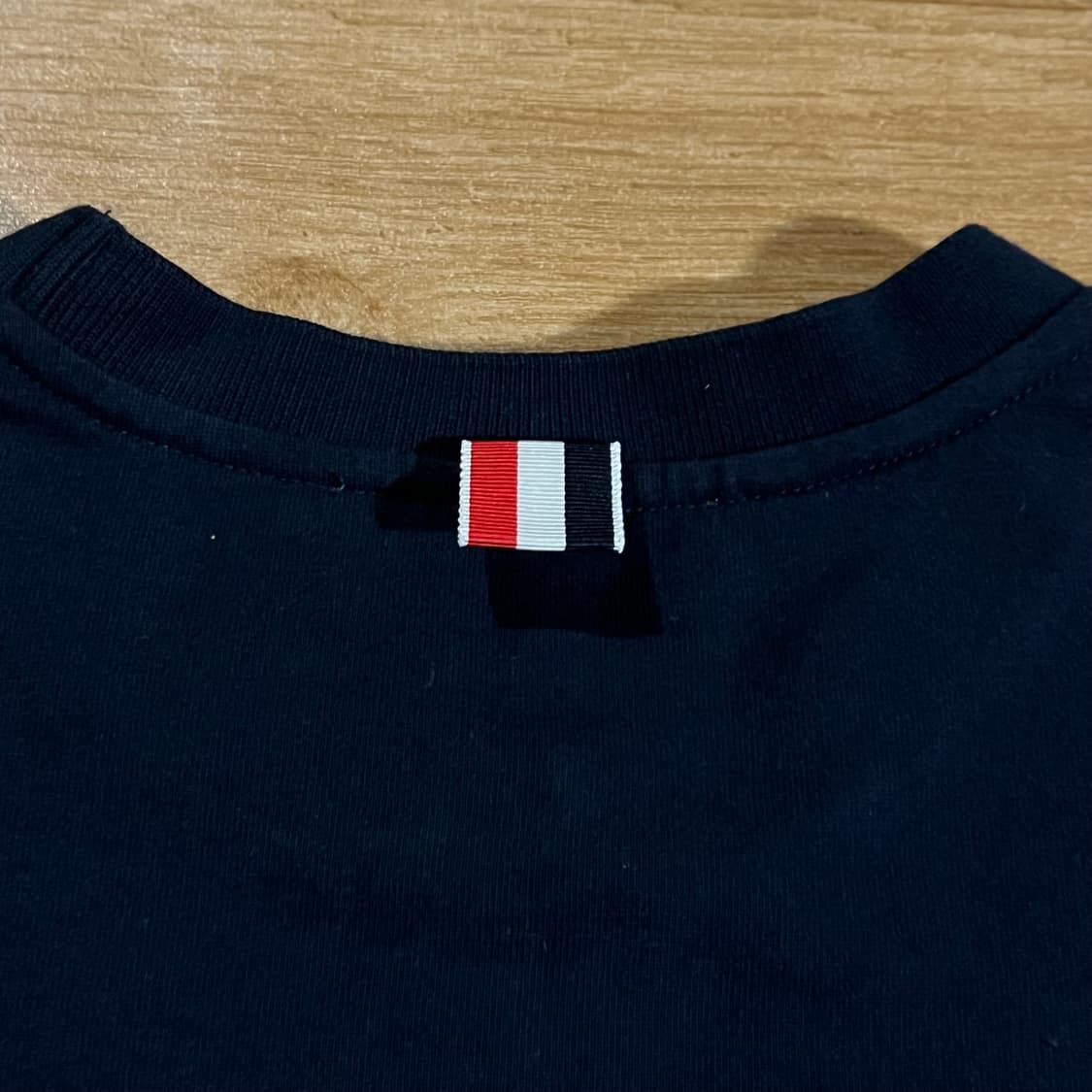 [95] 톰브라운 25ss 삼선 반팔티 상품이미지8