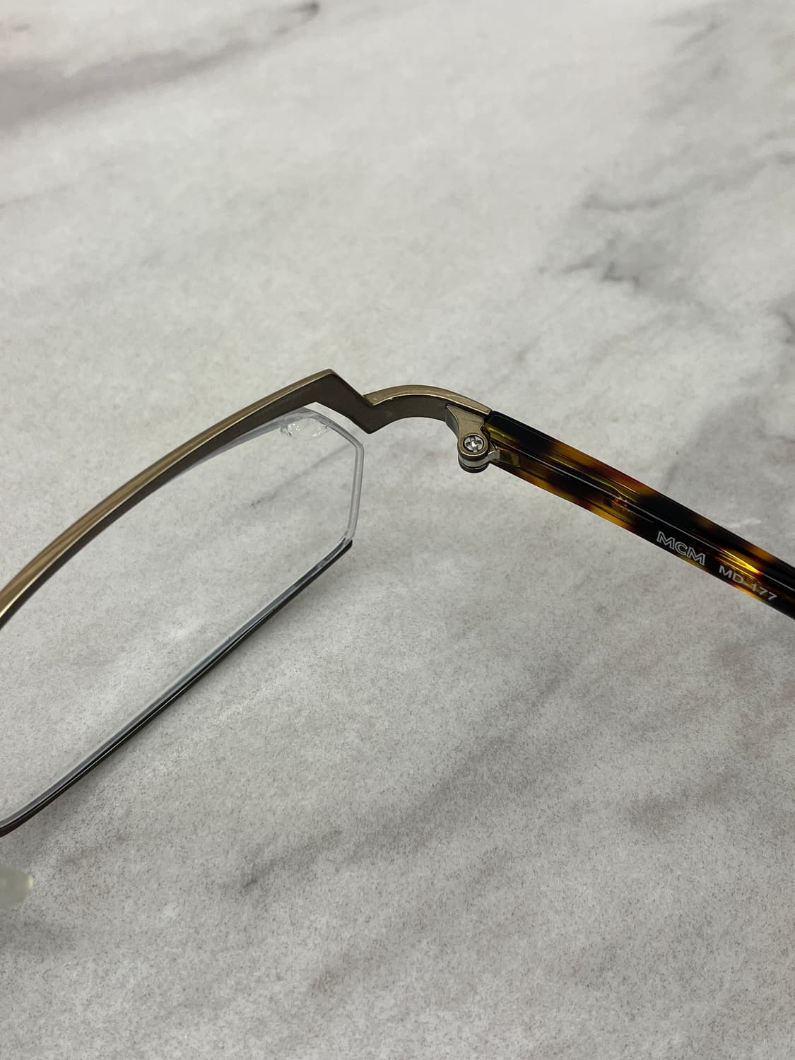 엠씨엠 MCM 엔틱 골드 레오파드 반무테 메탈 안경 상품이미지3