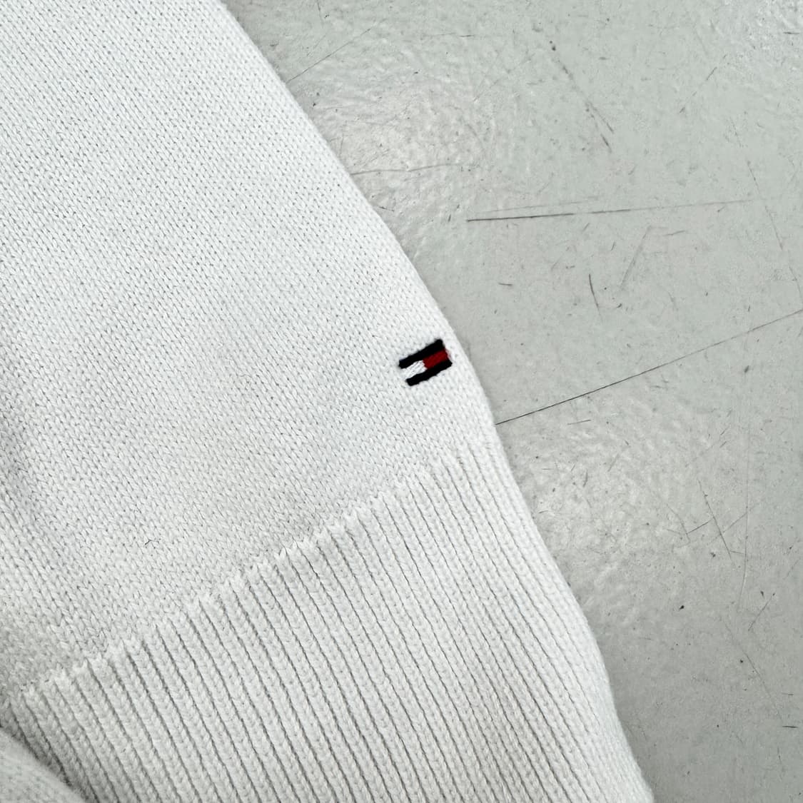 타미힐피거 빅로고 니트 상품이미지4