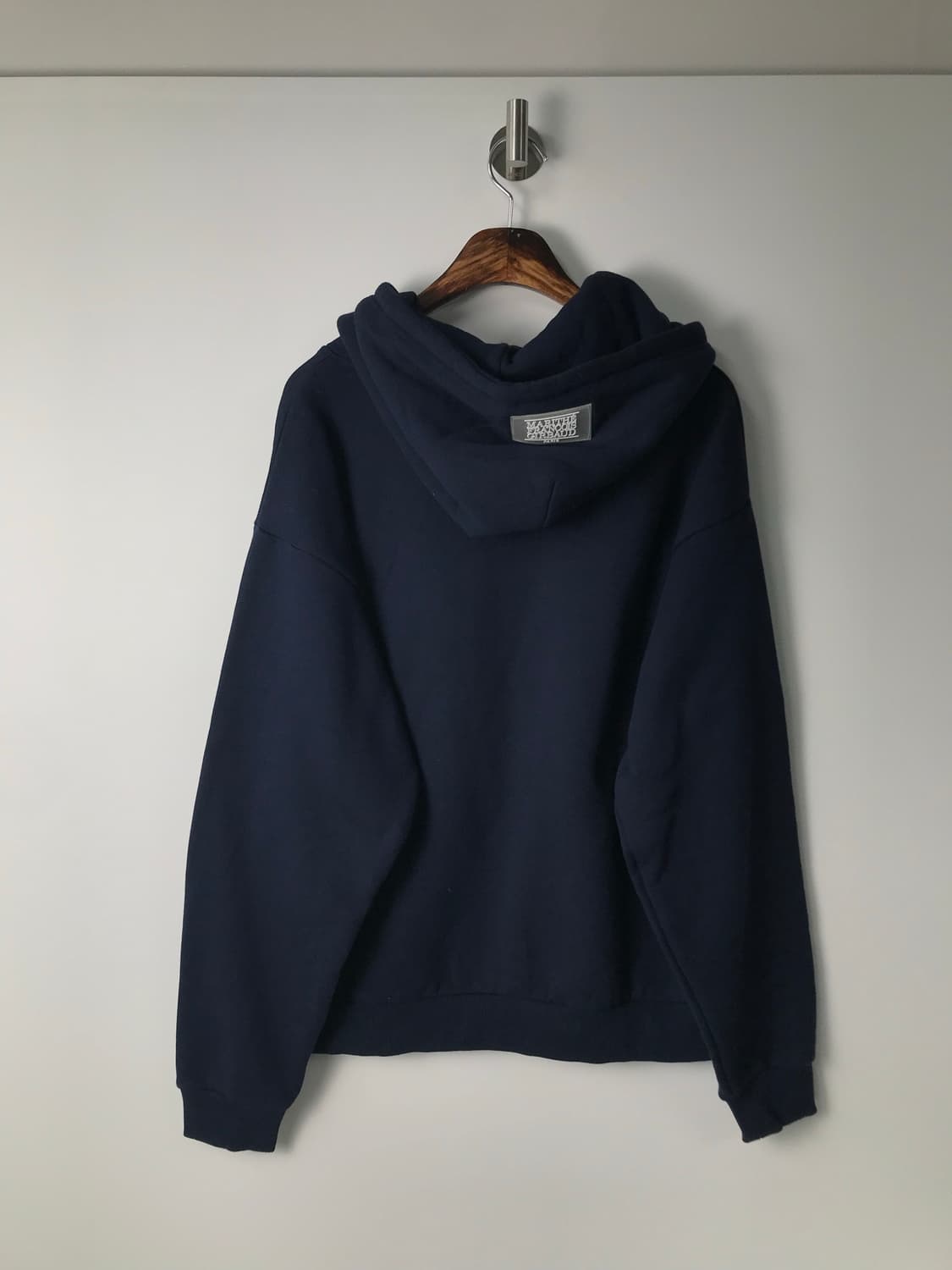 마리떼프랑소와저버 자수로고 네이비 후드티  상품이미지3