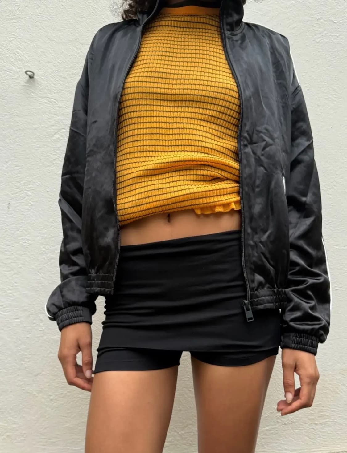 susmie’s CHLOE BLACK SHORT 팬츠 상품이미지3