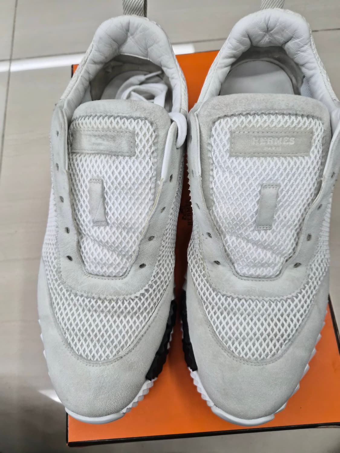 42.5) 에르메스 바운싱 스니커즈 팝니다 상품이미지2