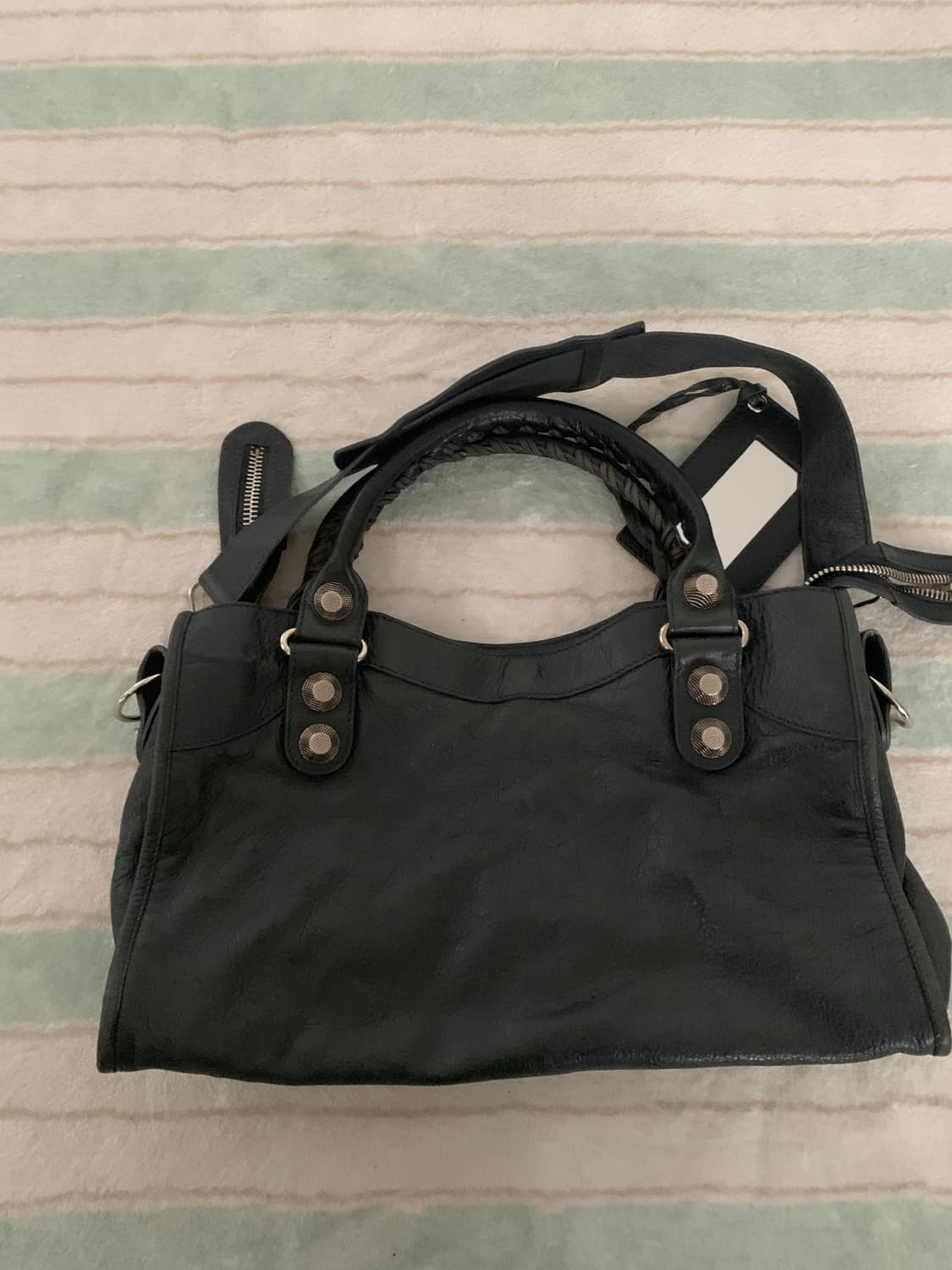 발렌시아가 모터백 시티백 다크 그레이 자이언트 상품이미지8