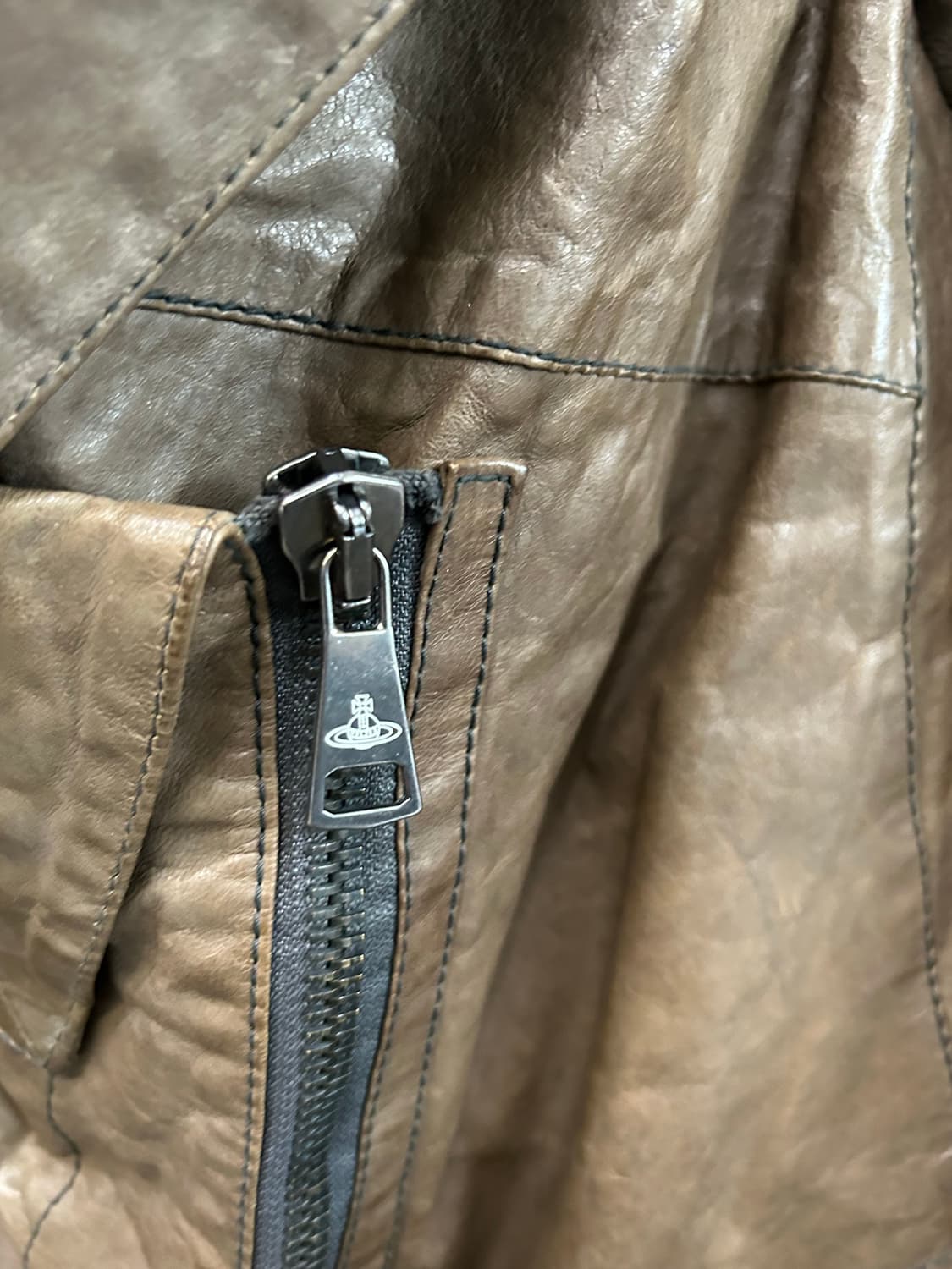 비비안웨스트우드 레더 자켓 40  상품이미지3