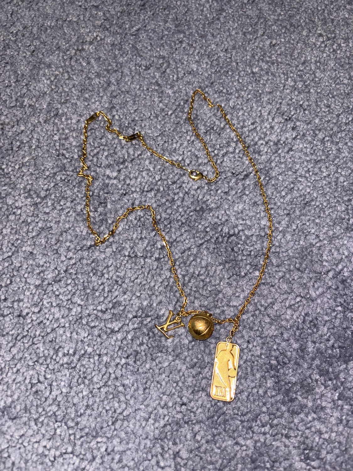 Louis Vuitton x NBA Ball And Tab Pendant 상품이미지4