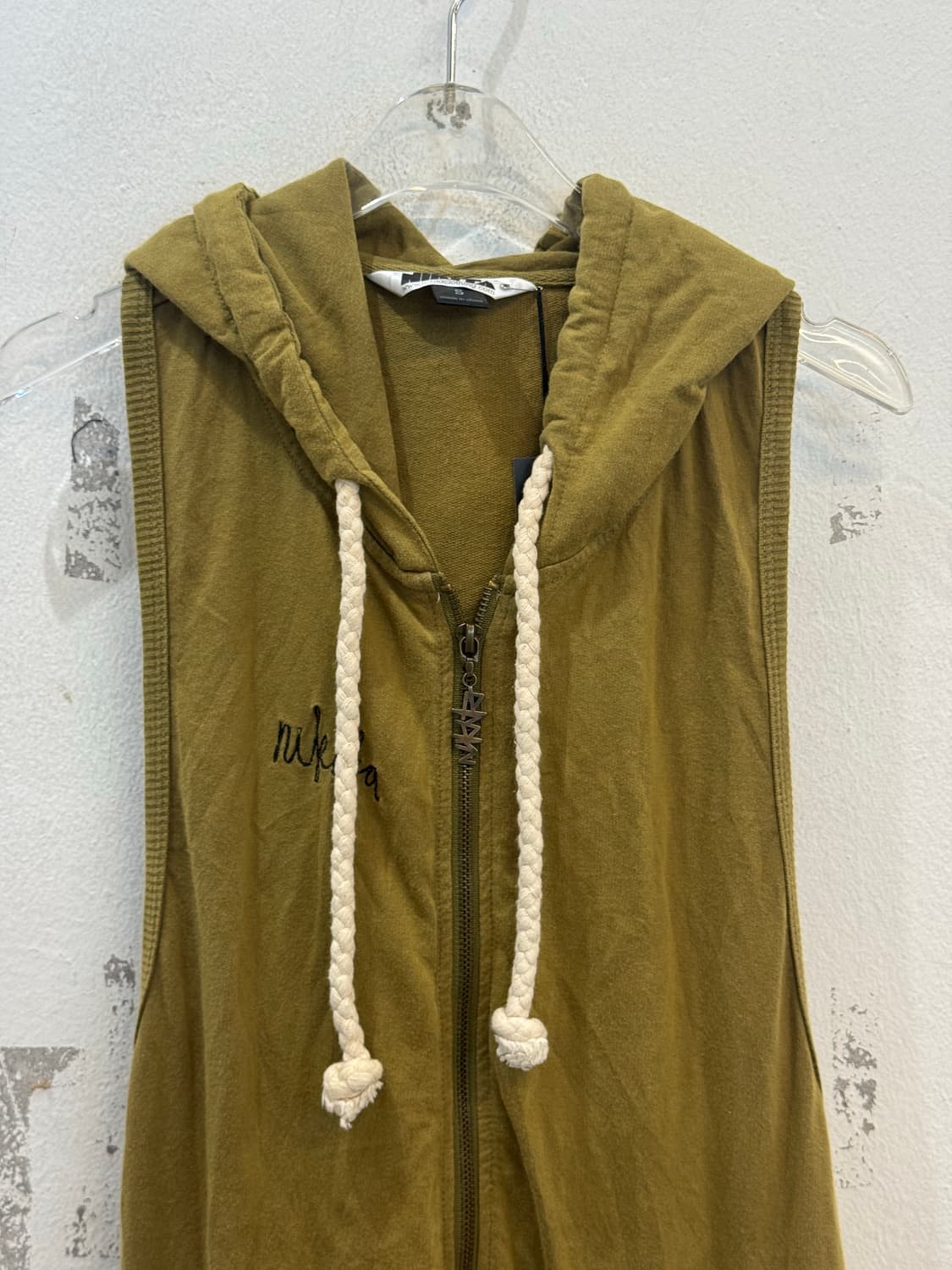 NIKITA Khaki Hood Zipper Vest 상품이미지2