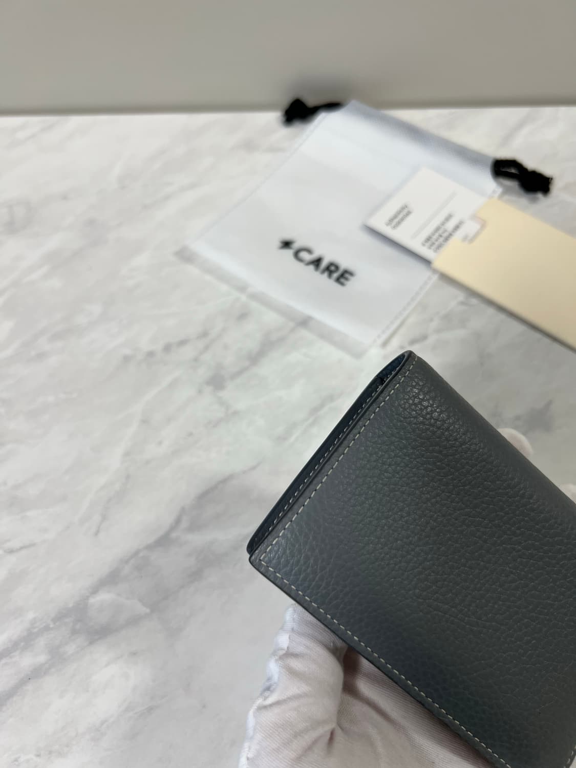 디올 CD 아이콘 버티컬 바이폴드 지갑 상품이미지5