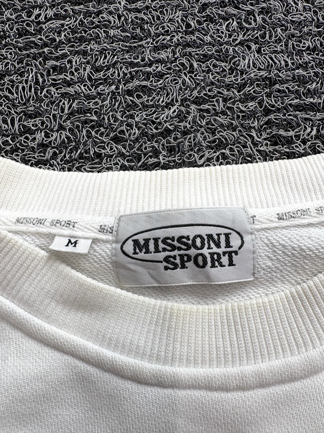 00s 미쏘니 아카이브 빅로고 크루넥 스웻 셔츠 3149 상품이미지4