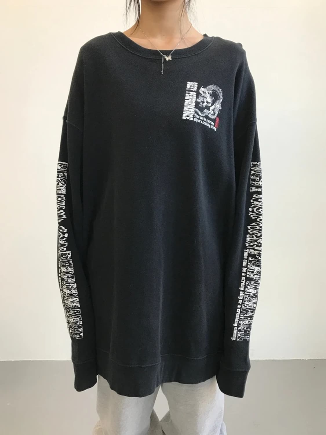 World Smack Dragon Graphic Long Sleeve 상품이미지1