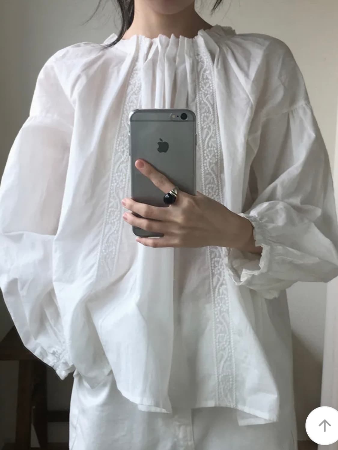 (1회착용) 메이비베이비 Lissana blouse 블라우스 상품이미지3