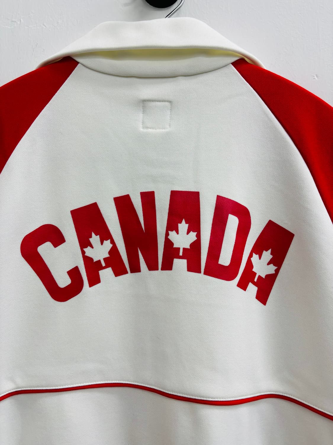 아디다스 올드스쿨 캐나다 국기 트랙탑 상품이미지5