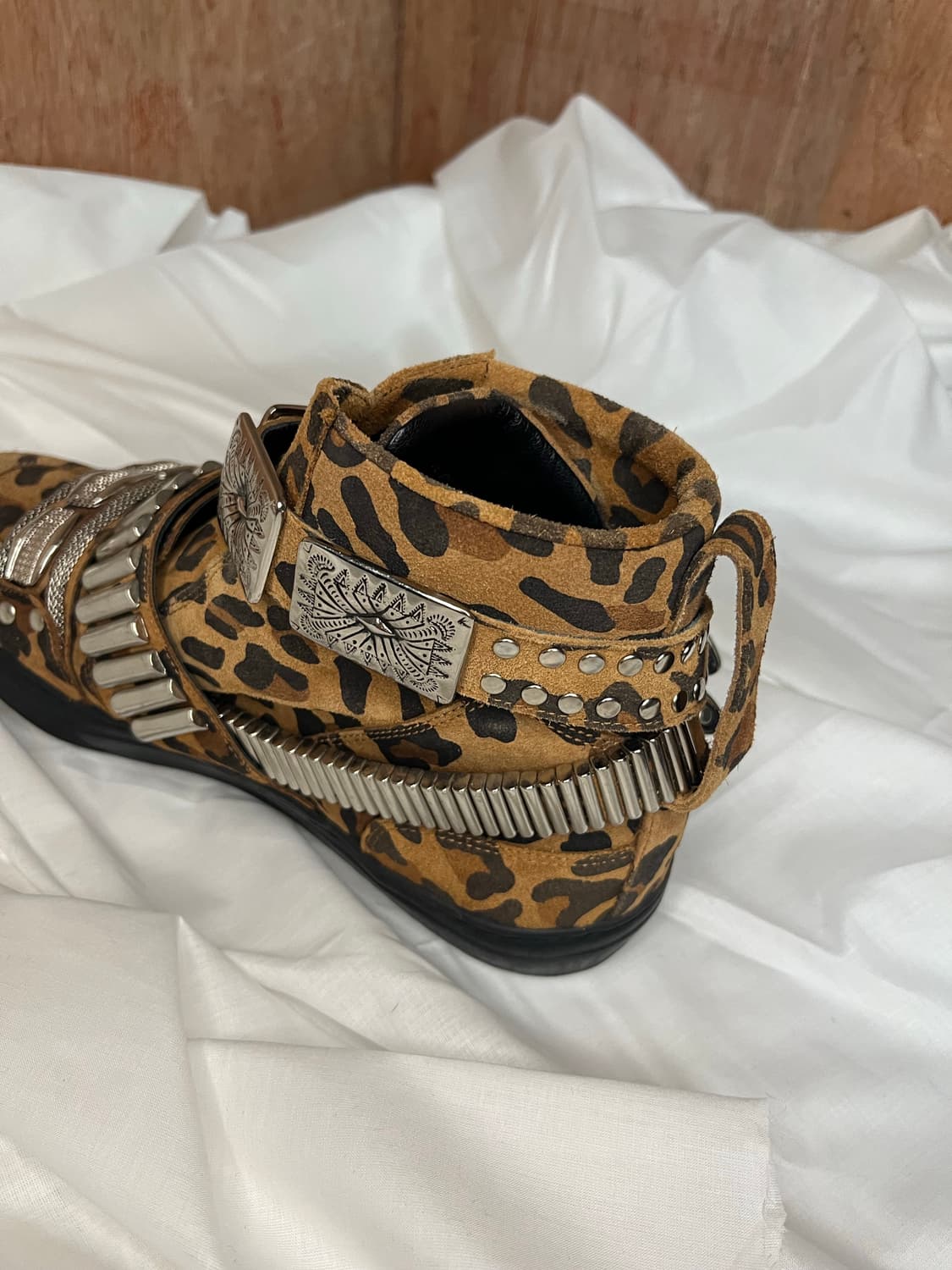 토가 풀라 메탈 스터드 레오파드 스니커즈 상품이미지6