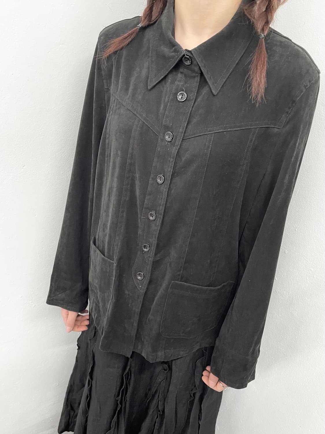 블랙 세무 절개 디테일 자켓 상품이미지4