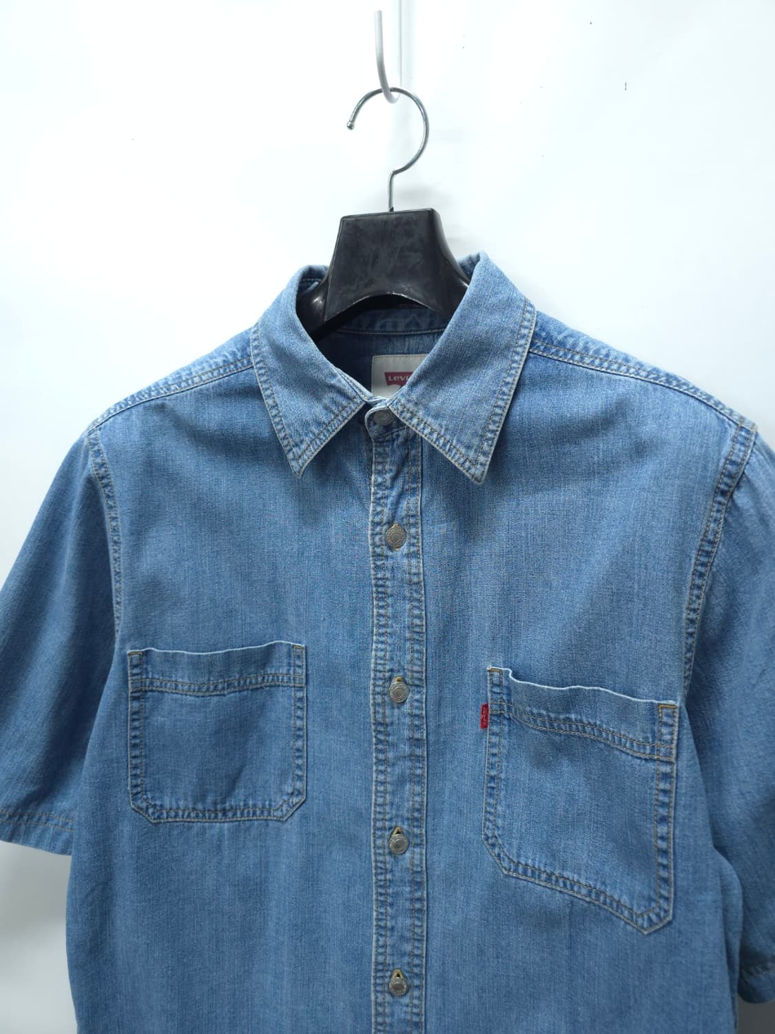 [리바이스] 남성 반팔 데님 셔츠 (95~100) 상품이미지2