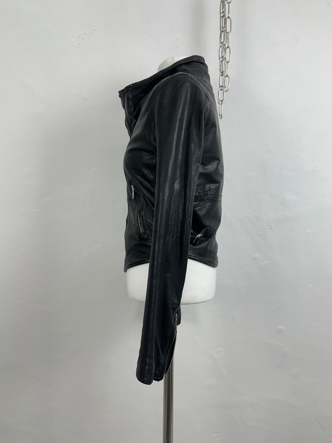 High-Neck Cropped Goatskin Jacket 상품이미지5
