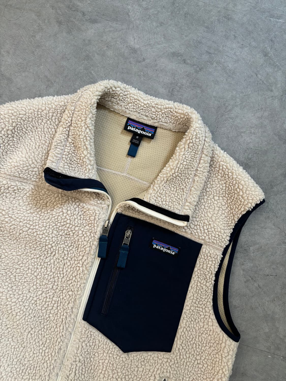 Patagonia 파타고니아 아이보리 컬러 레트로 플리스 베스트  상품이미지2