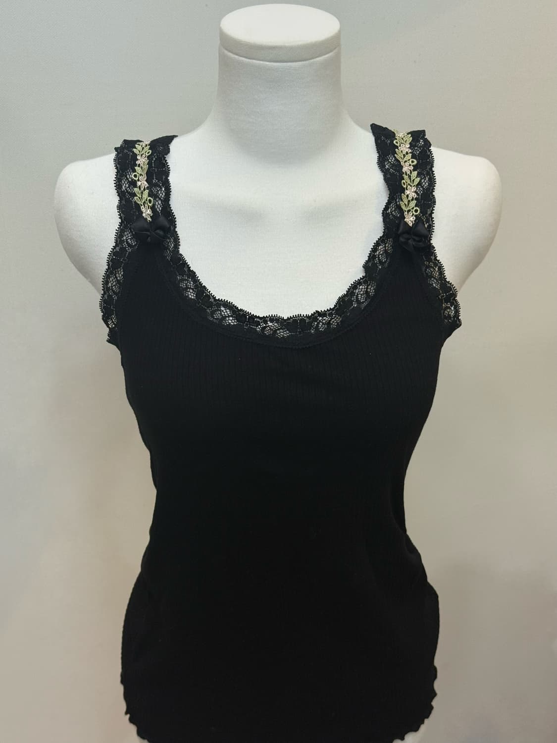 블랙 슬리브리스 /엑시즈팜깔 리즈리사깔 상품이미지1