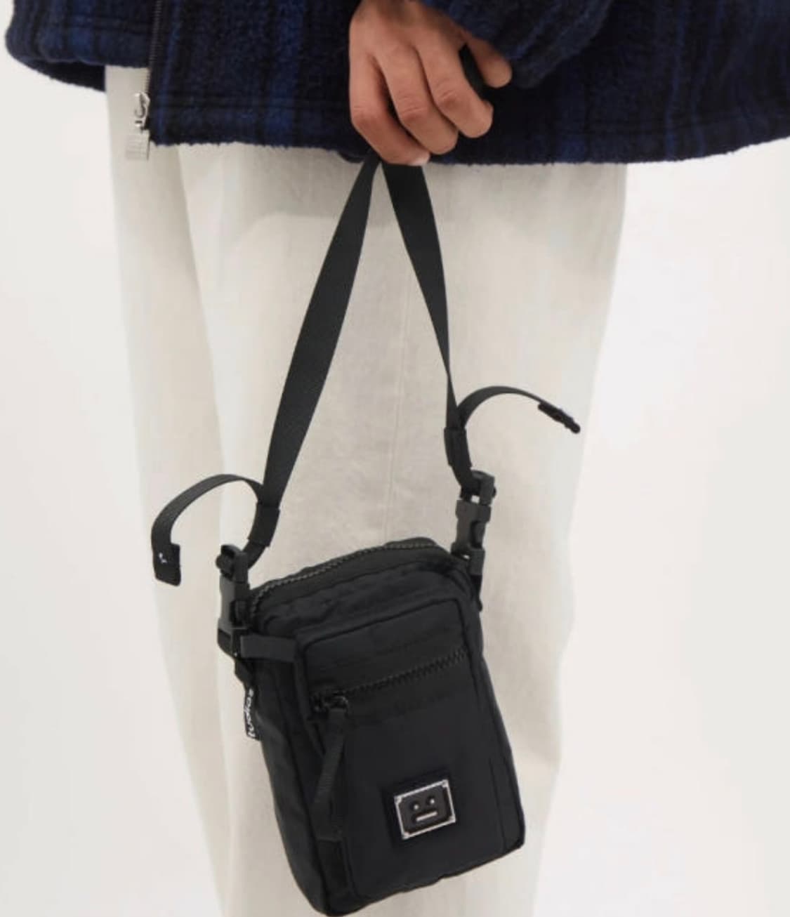 아크네 페이스패치 미니백(택있음) 상품이미지2